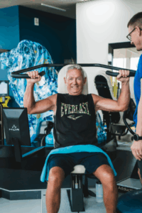 Photo d'un adhérent Eden Concept Sainte Foy lès Lyon dans une salle de sport